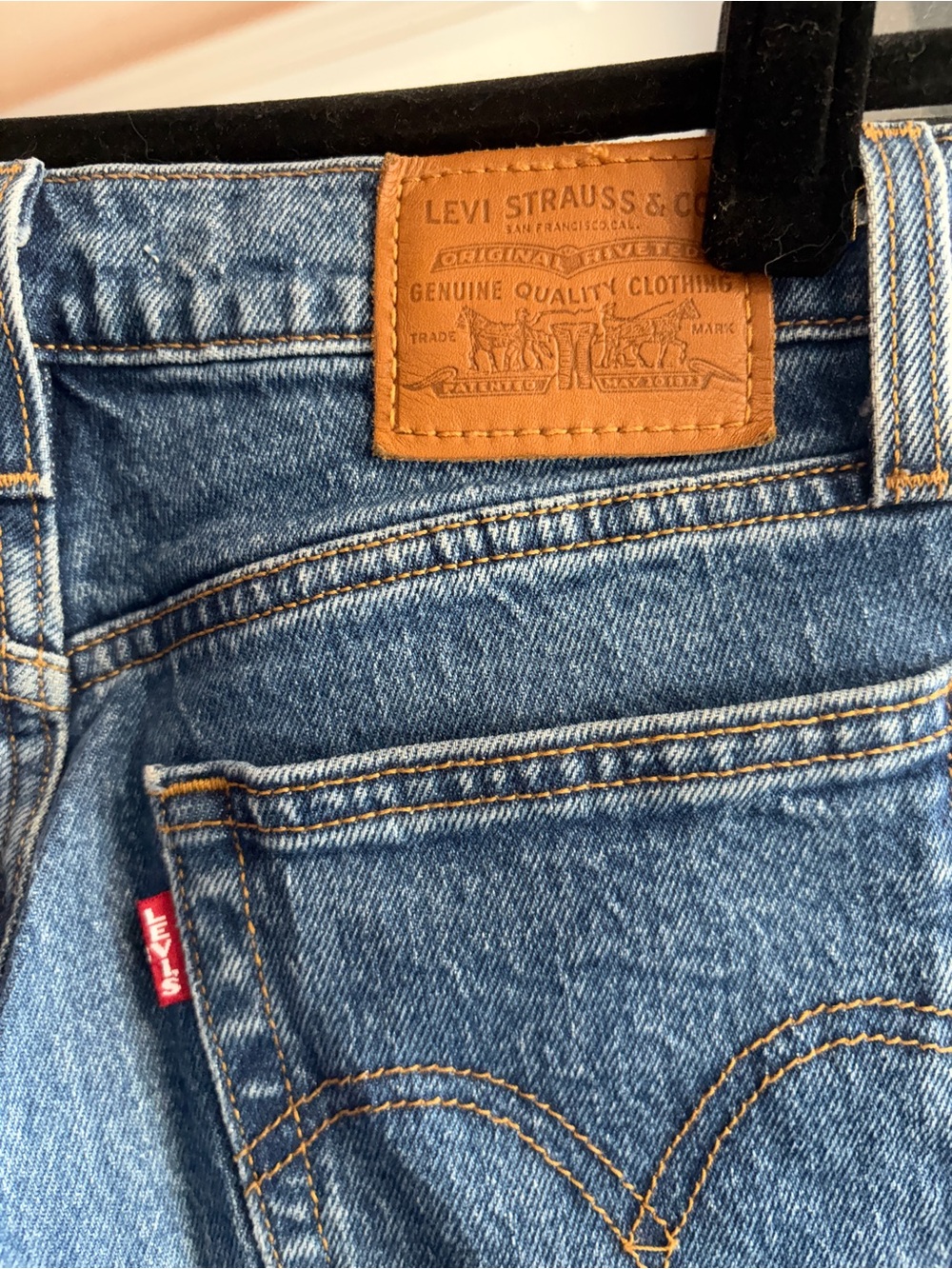 Levi’s Womens Blue Denim Jeans - Casual Straight Fit - Picture 3 of 4